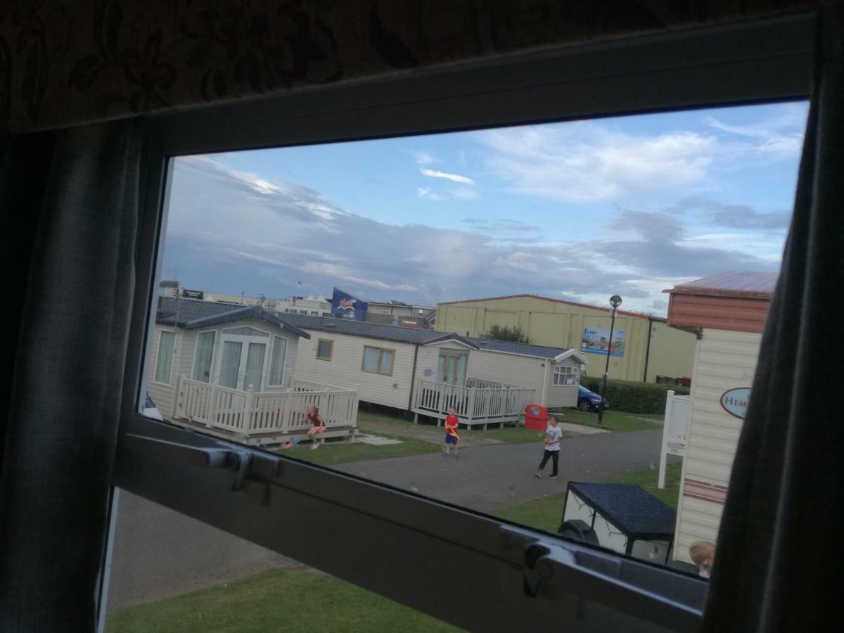 Happy Days Caravan Primrose Valley Filey Exteriér fotografie